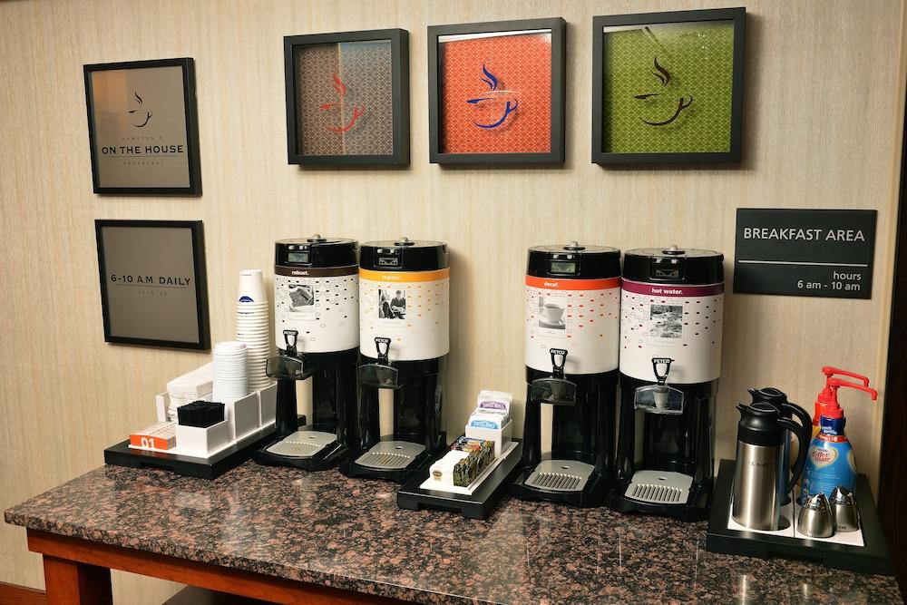 Hampton Inn Springfield-South Экстерьер фото