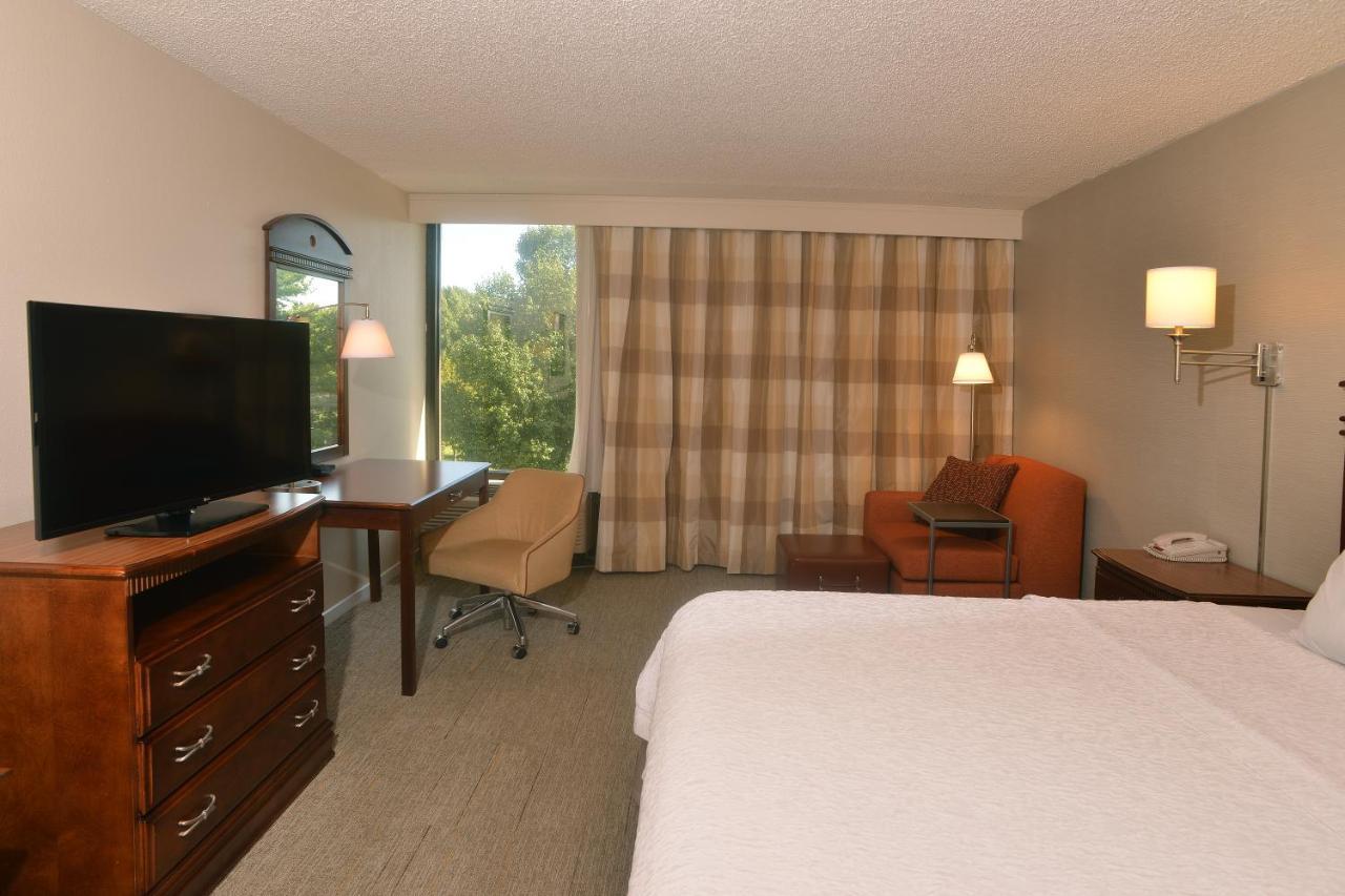 Hampton Inn Springfield-South Экстерьер фото